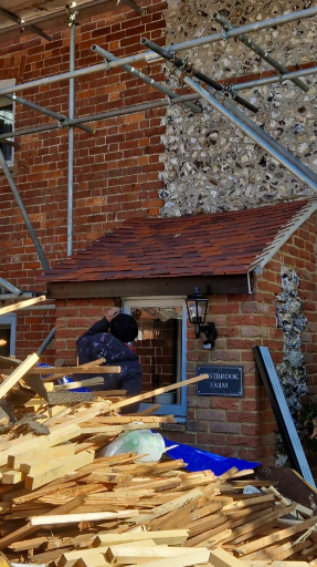 Expert Roofer Aylesbury 37 30 20 Medium
