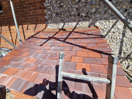 Expert Roofer Aylesbury 38 26 Medium