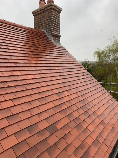Expert Roofer Aylesbury 38 27 12 Medium