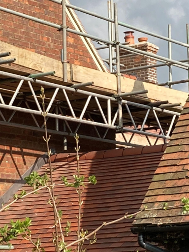 Expert Roofer Aylesbury 38 27 14 Medium