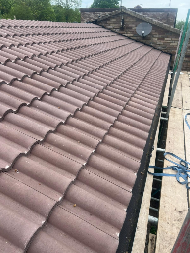 Expert Roofer Aylesbury 38 27 24 Medium