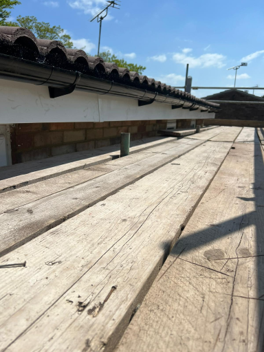 Expert Roofer Aylesbury 38 27 27 Medium