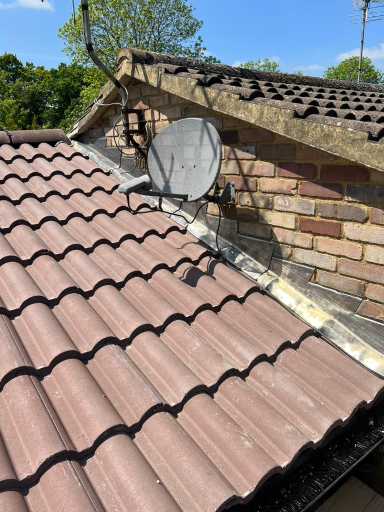 Expert Roofer Aylesbury 38 27 32 Medium