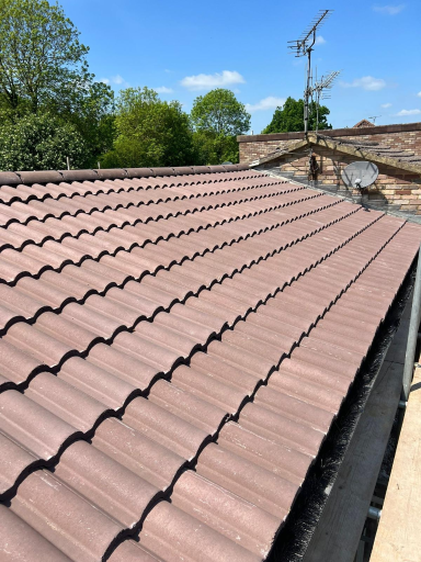 Expert Roofer Aylesbury 38 27 34 Medium