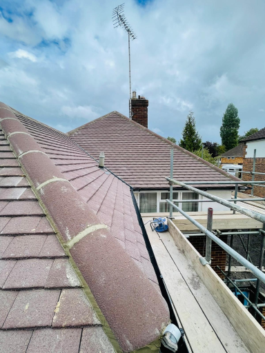 Roofer Aylesbury 13 Medium