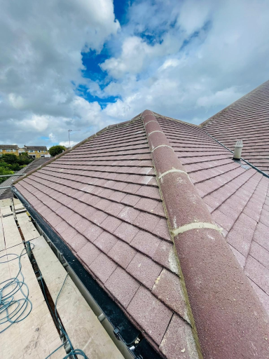 Roofer Aylesbury 14 Medium