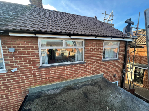Roofer Aylesbury 22 Medium