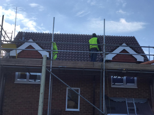 Roofer Aylesbury 25 Medium