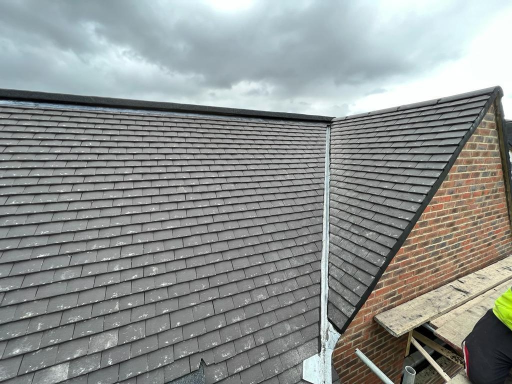 Roofer Aylesbury 33 Medium