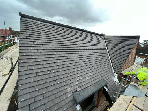 Roofer Aylesbury 37 Medium