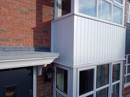 Roofer Aylesbury 41 Medium