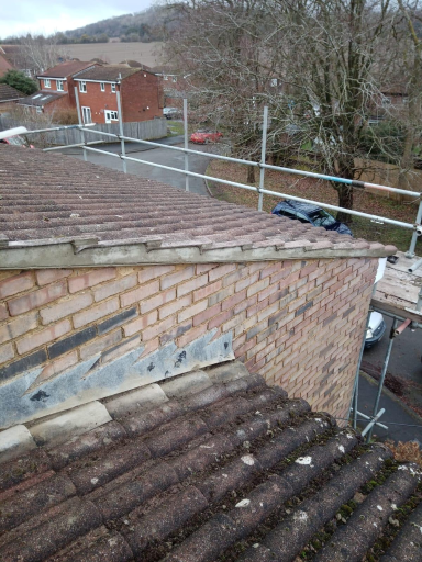 Roofer Aylesbury 45 Medium