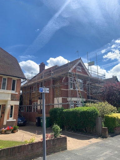 Roofer Aylesbury 49 Medium