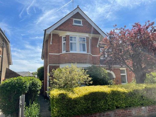 Roofer Aylesbury 50 Medium