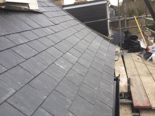Roofer Aylesbury 52 Medium