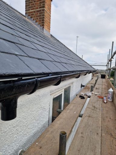 Roofer Aylesbury 64 Medium
