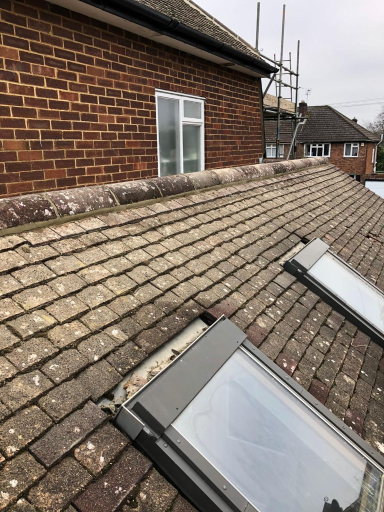 Roofer Aylesbury 71 Medium