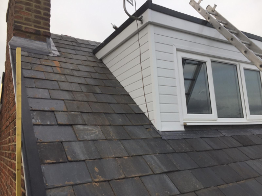 Roofer Aylesbury 76 Medium