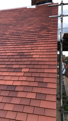 Roofer Aylesbury 78 Medium